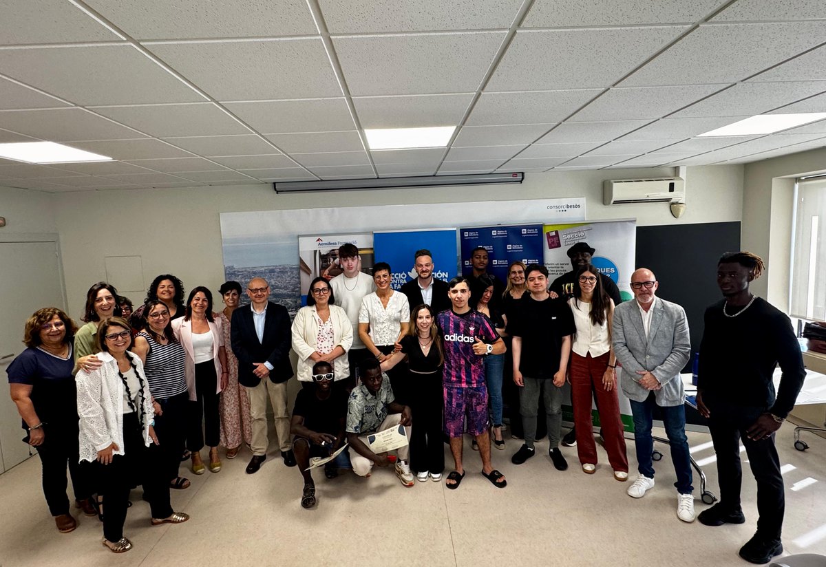 📜Avui hem participat a l’acte de cloenda del programa #GreenJobs, una iniciativa que impulsa l’ocupació verda entre el jovent.

A <a href="/aiguesbcnclient/">Aigües de Barcelona</a> creiem en el talent jove com a motor de la transició ecològica i social. Enhorabona a totes les persones i entitats participants!