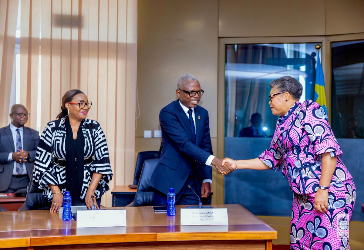 PNUD RDC (@pnudrdc) on Twitter photo Lancement par Madame la Première Ministre du Projet d’Appui à la Delivery Unit de la Primature.
Le PNUD se félicite d’accompagner Madame <a href="/SuminwaJudith/">Judith SUMINWA TULUKA</a> dans cette dynamique de transformation, en appui à une gouvernance publique plus agile, plus efficace et résolument orientée Lancement par Madame la Première Ministre du Projet d’Appui à la Delivery Unit de la Primature.
Le PNUD se félicite d’accompagner Madame <a href="/SuminwaJudith/">Judith SUMINWA TULUKA</a> dans cette dynamique de transformation, en appui à une gouvernance publique plus agile, plus efficace et résolument orientée