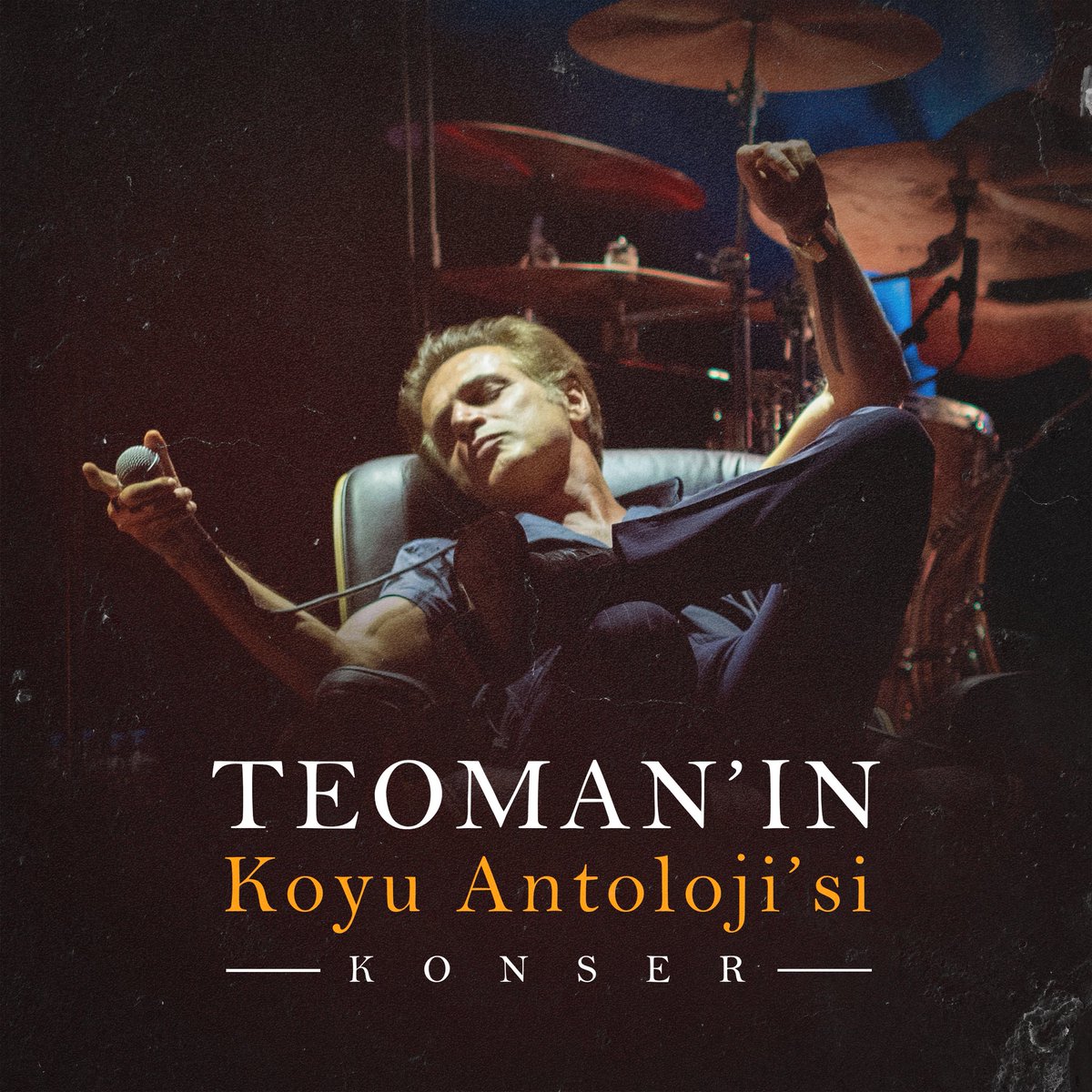 Teoman, kariyerinin yan projesi "Teoman’ın Koyu Antoloji’si” projesini, bir konser albümüyle dinleyicisine sunuyor. Yaylı kuartet, trompet, fluegel horn gibi rock müzikte fazla alışılmamış enstrümanlar eşliğinde...

Dinle: bfan.link/teomanin-koyu-…

📷 Nergis Karan

<a href="/BayhanMuzik/">Bayhan Müzik</a>