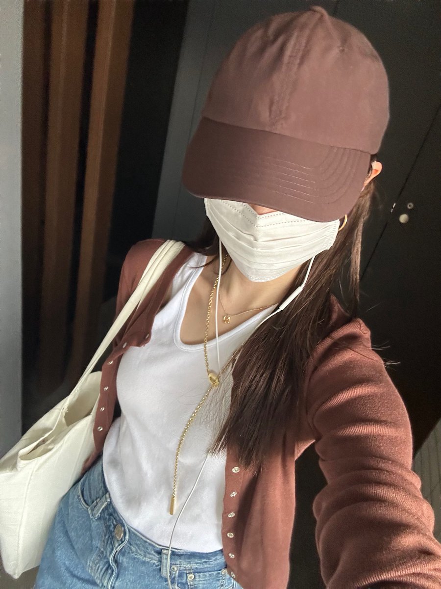 _7natsu9_'s tweet photo. #natsu服 🐻🤍

cardigan / edition
tops / edition
pants / needby heritage
cap / herin.cye
bag / the row
accessory / blanciris , ao

今日はまつ毛パーマにいってぱちぱち👀にしてもらったよ〜✨ https://t.co/YNcDCzvG6b