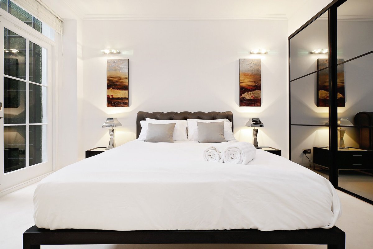 🇨🇭 UpperKey arrive à Genève – au cœur de la ville !

Nous lançons notre service de conciergerie Airbnb dans les quartiers les plus centraux et recherchés de Genève.

✨ Gestion complète haut de gamme
🔑 Réservations, ménage, maintenance
📸 Annonces optimisées et photos pro
📈