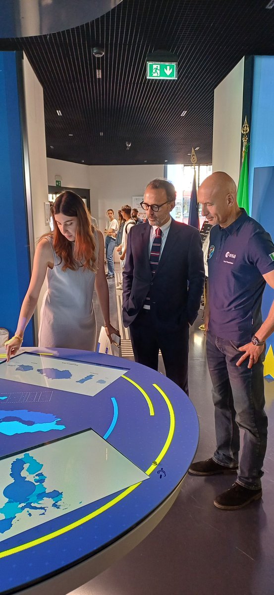 Parlamento europeo tweet media