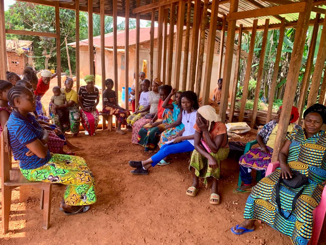 🌿 Mama Téléma dans la Sanga ! 🌿

À Elogo, en présence de notre groupe de femmes déjà mobilisé, des représentants du village ainsi que des responsables des COSA de Souanké et Sembé, nous avons officiellement installé la mutuelle de santé communautaire Mama Téléma d’Elogo !