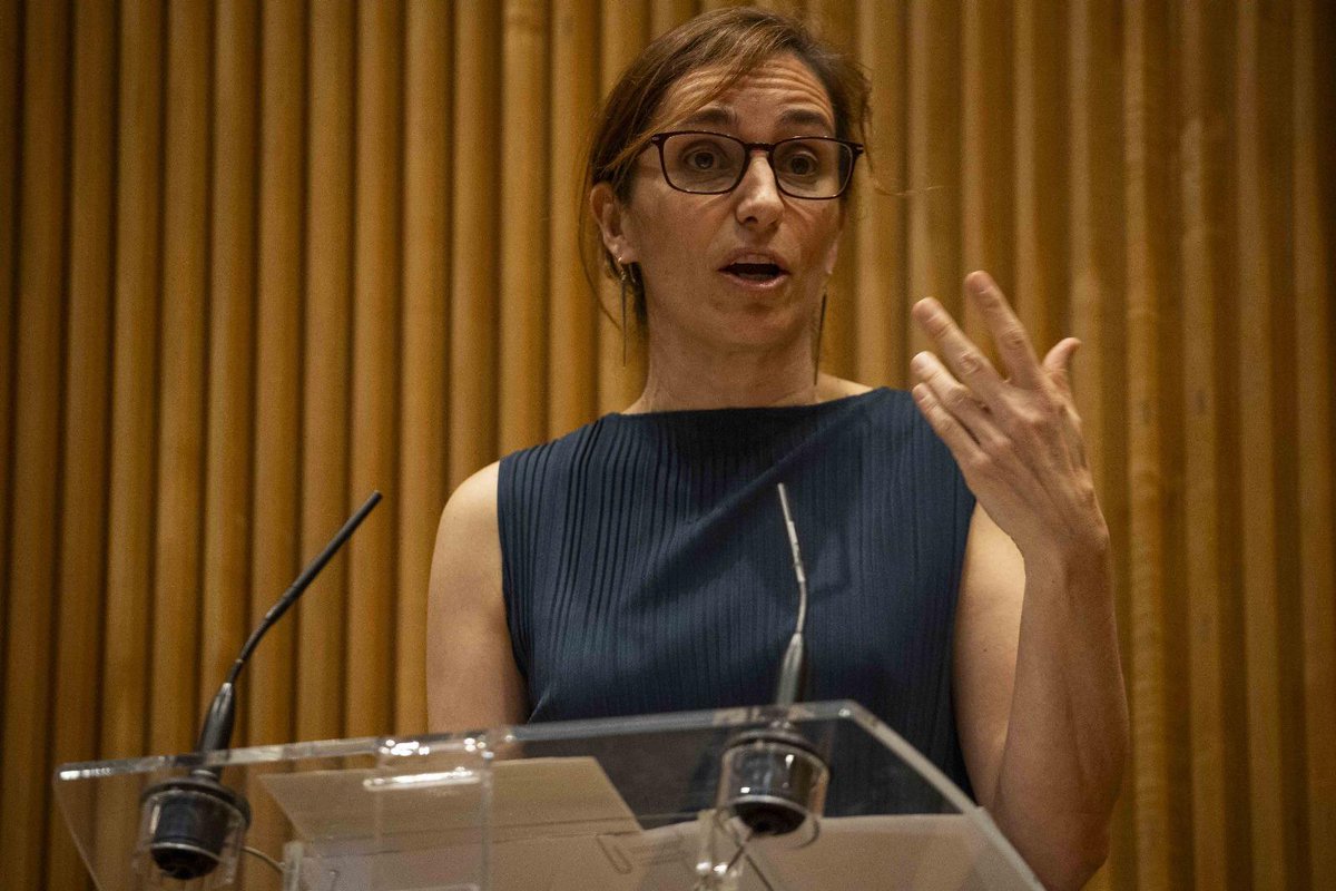 SomosHarmon's tweet image. II Congreso @Plat_OneHealth . Llenazo absoluto.
Salud, economía y medio ambiente. Con la ministra @Monica_Garcia_G.
Nuestra Alba Nicolás nos cuenta más en @Ethic_ : ethic.es/one-health/