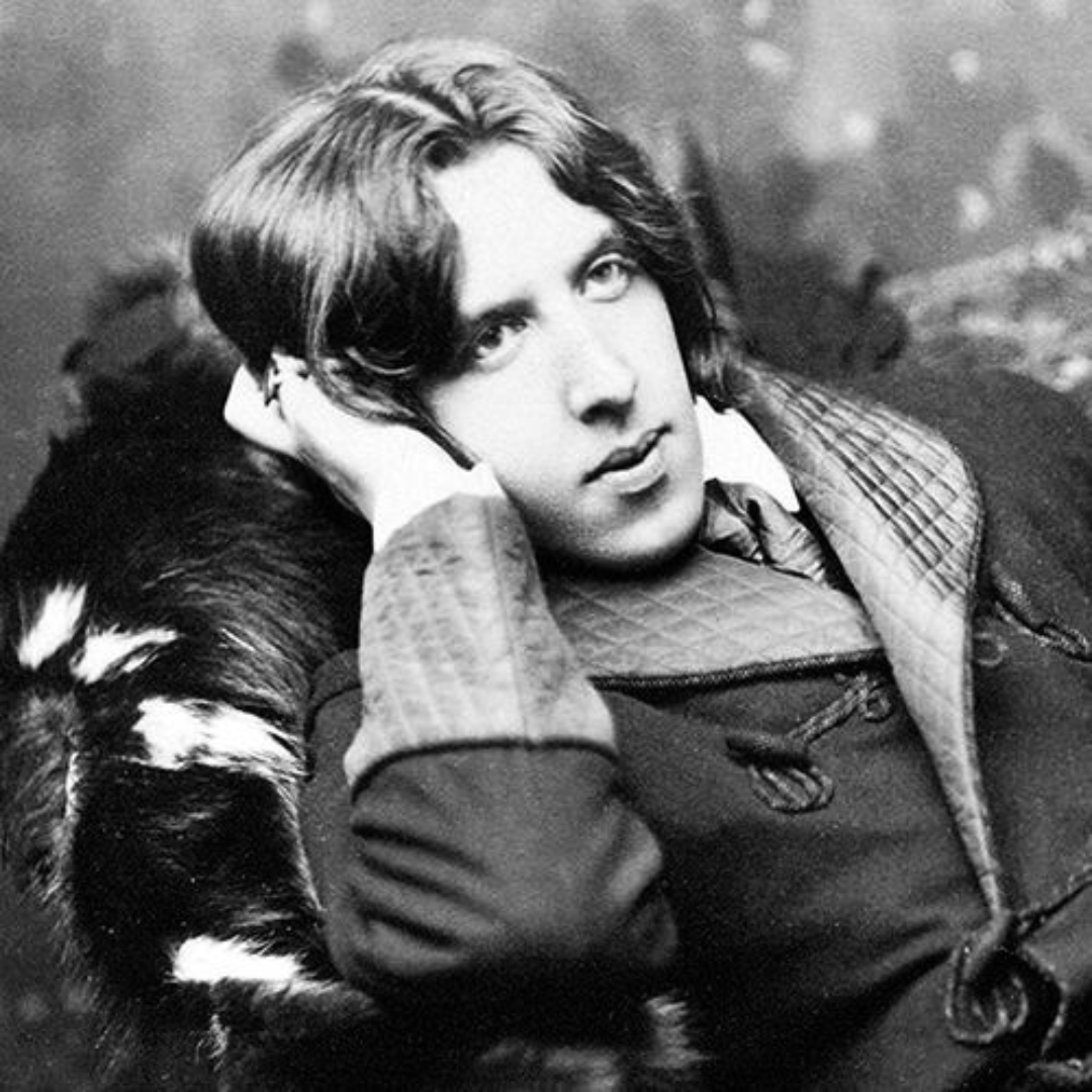 philosophors's tweet photo. “We are all in the gutter, but some of us are looking at the stars.”

— Oscar Wilde https://t.co/iX8gUcEWUe