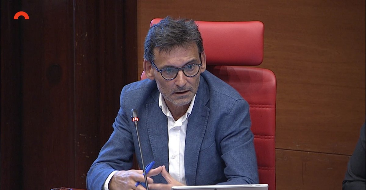 <a href="/FerranCera/">Ferran Cera</a>, president de PROA, ha comparegut avui al <a href="/parlament_cat/">.</a> per exposar la situació de les productores audiovisuals en relació amb la Corporació Catalana de Mitjans Audiovisuals.