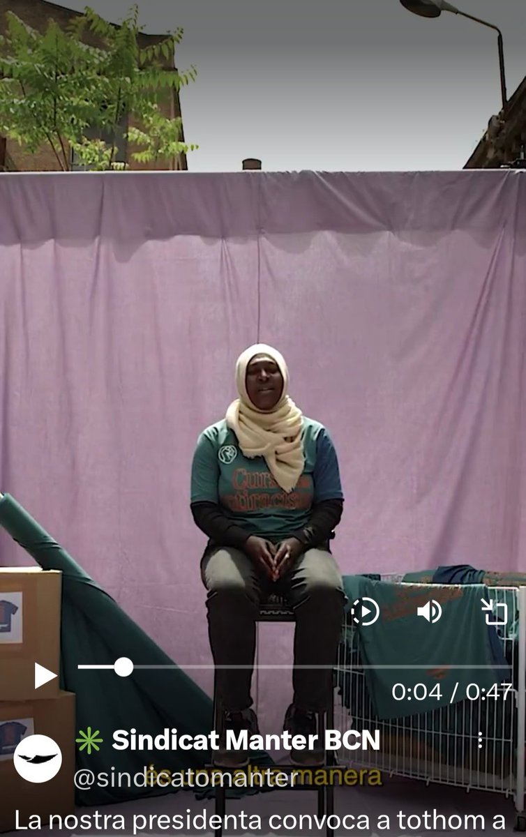 Segons diuen, aquesta és la Presidenta del  Sindicat de Manters.

Heu vist alguna vegada una dona mantera? Són feministes?

És increïble com l'esquerra manipula i utilitza els immigrants il.legals, fent el joc a les màfies que falsifiquen productes i trafiquen amb ells.