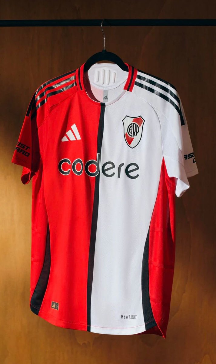 VIERNES 30 DE MAYO!! #ELCLUBDELMORO en VIVO hasta las 10 hrs 📻 Regalamos CAMISETAS DE RIVER, CENAS &amp; ÓRDENES DE COMPRA #ElClubDelMoro en FM99.9  <a href="/la100fm/">LA 100</a> La 💯 Miranos en Youtube youtube.com/watch?v=I8mD0_…