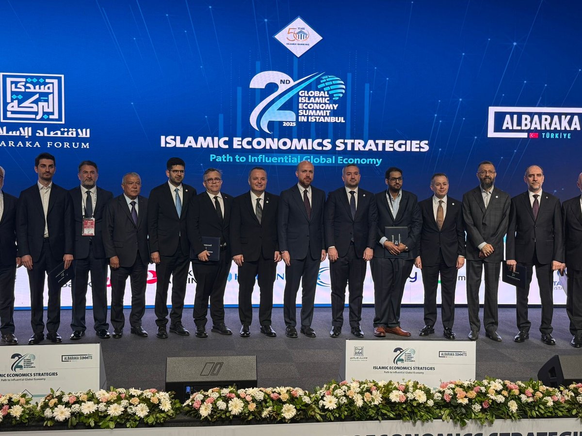 Albaraka Forum tarafından düzenlenen 2. Küresel İslam Ekonomisi Zirvesi’nde Sayın Bilal ERDOĞAN’ın teşrifleriyle Bankamız Yönetim Kurulu Başkanı Sayın Dr. Mahmut KAYACIK’a teşekkür belgesi takdim edildi.

#Takasbank #2.KüreselİslamEkonomisiZirvesi