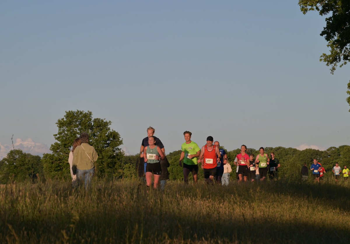 De zestiende editie van de <a href="/Stationloop/">Station tot Station Loop</a> van Ommen naar Dalfsen was een groot succes met parcoursrecords bij de dames en heren.