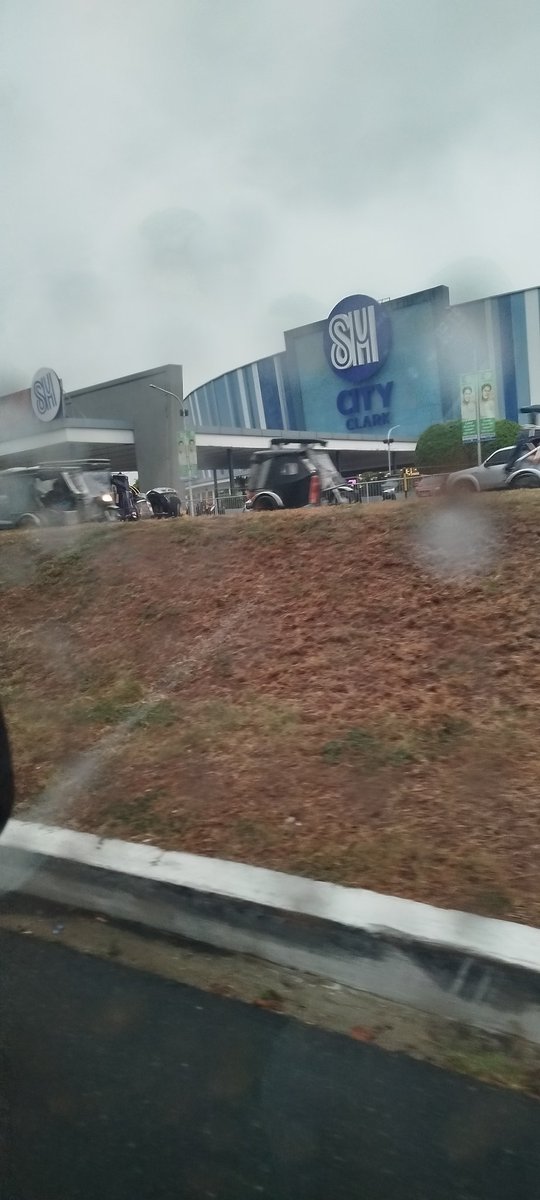 virgoverse1993's tweet photo. Ma traffic na maulan pa
#smc #daumabalacat.#angeles https://t.co/fFVL6UlXWk