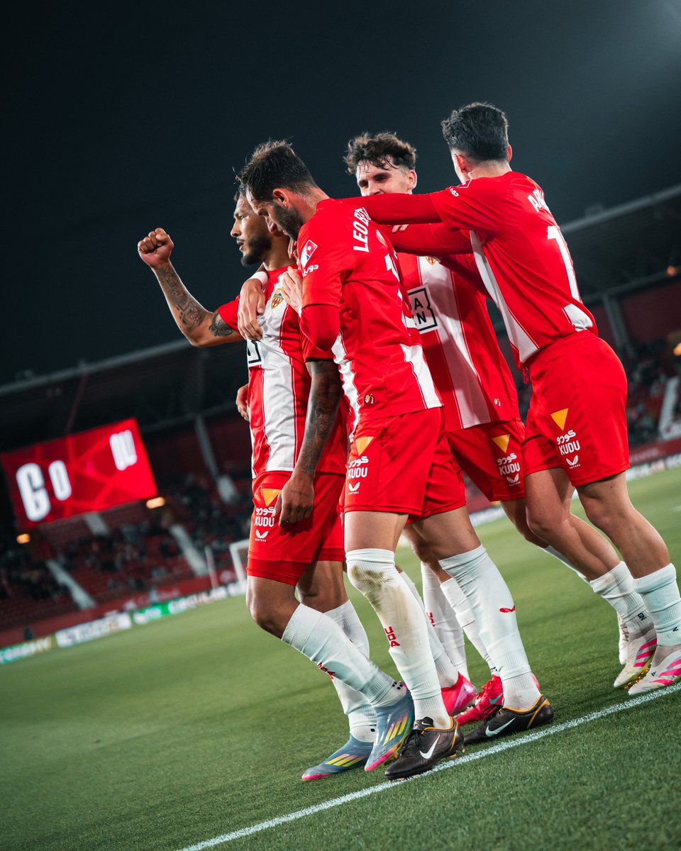 ¡Este domingo, todos de rojiblanco! 🔴⚪