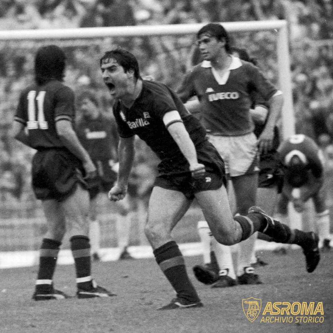 30 maggio 1994

💛 Ago sempre con noi ❤

#ASRoma