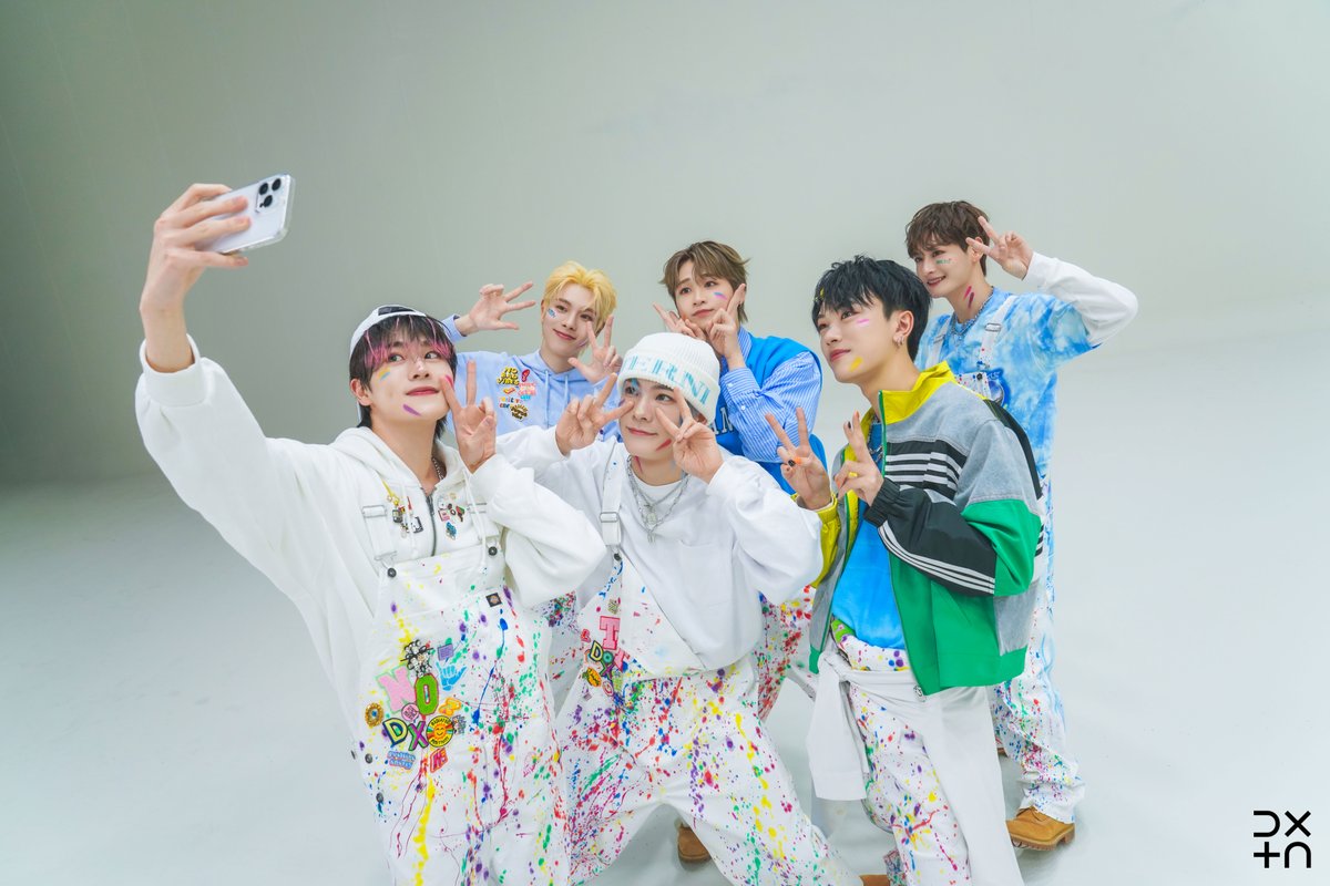 📸「Tick-Tack」MV BEHIND PHOTOS

詳しくは特設ページをご覧ください。
dxteen.com/feature/tickta…

DXTEEN OFFICIAL FANCLUB内では限定PHOTOも公開中！

詳しくは
dxteen.com

#DXTEEN #DXTN #DXTEEN_TickTack