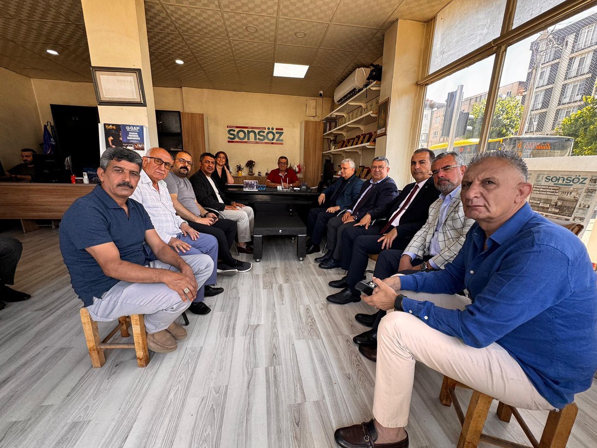 kamuransayhan's tweet image. #Devapartisi Sivil toplum Başkanlık heyeti ve Batman ilk teşkilat olarak Batman'da #sonsözgazetsindey idik sorun ve talepleri yerinde dinledik #YilmazSehmus 
@keremaltun65 @UmutDayanan @kamuransayhan @AvMehmetKANGAL @YGurcum47 ilgi alakalari için teşekkür ediyoruz