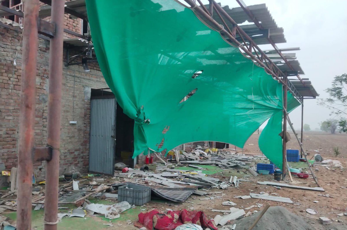 Shocked to learn about a blast at a cracker factory in Lambi which resulted in 5 casualties besides injuries to 34 persons. I extend my heartfelt condolences to the bereaved families and wish a speedy recovery to the injured. Adequate compensation should be granted to the