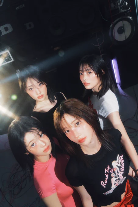 @official_QWER: RT by @Weekly_QWER: QWER The 3rd Mini Album ‘난 네 편이야, 온 세상이 불협일지라도’ CONCEPT PHOTO #QWER 📗2025.06.09 18:00(KST) ‘In a million noises, I’ll be your harmony’#QWER #온세상이불협일지라도 #beyourharmony