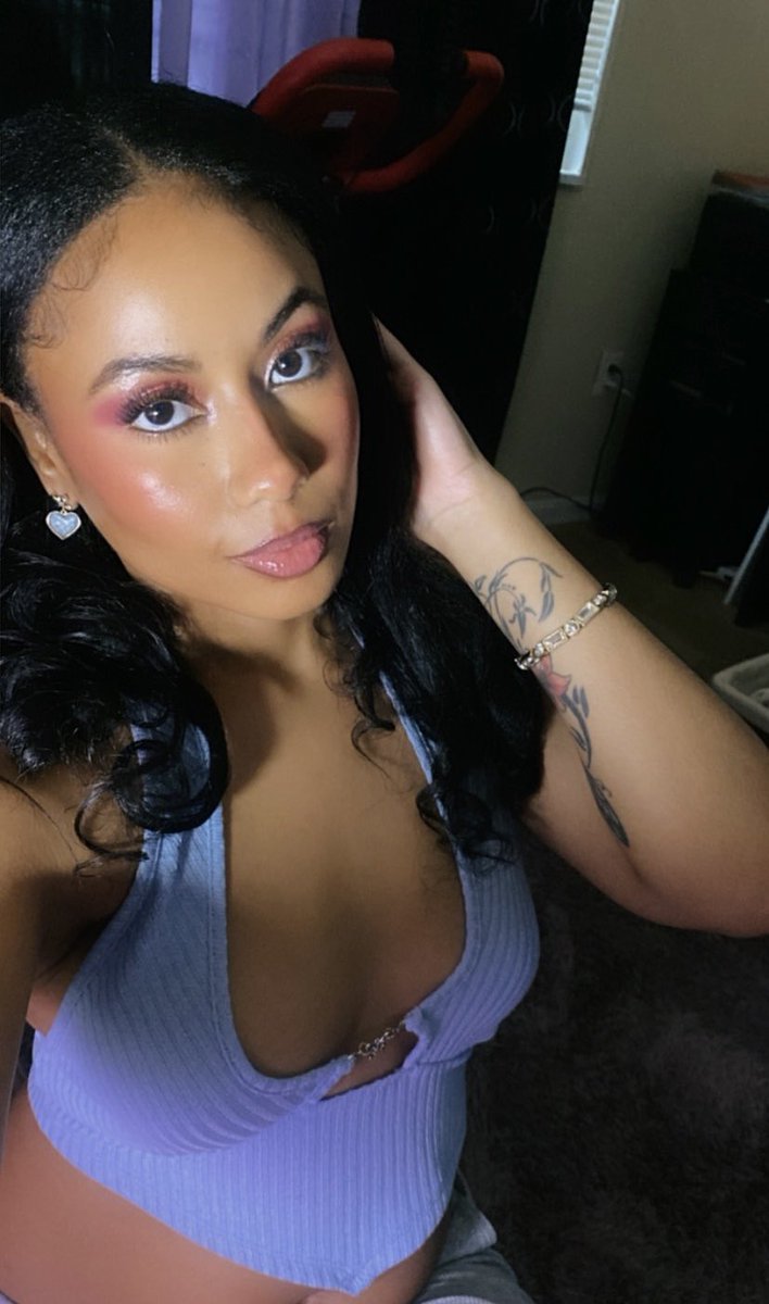 alianahmarkia's tweet image. #chapter26 🥳💘🦋