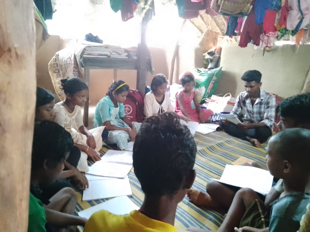 JJM, MAYURBHANJ (@jjmmayurbhanj) on Twitter photo Camal ka camp!!!
ଗ୍ରୀଷ୍ମ ଛୁଟିରେ ପିଲା ମାନଙ୍କୁ ସ୍ଵେଚ୍ଛାସବୀ ଶିକ୍ଷକ ମାନେ ପାଠ ପଢ଼ାଉଛନ୍ତି। ପିଲା ମାନଙ୍କୁ ପାଠ ସହିତ ଜଡ଼ିତ ରଖିବା ଏବଂ ଶ୍ରେଣୀ ପାଠ ସହିତ ସମନ୍ୱୟ ରଖିବା ପାଇଁ ମିଳିତ ପ୍ରୟାସ। <a href="/Atmashakti3/">Atmashakti Trust</a> <a href="/Pratham_India/">Pratham Education Foundation</a> <a href="/12_baje/">12 Baje 12 minute</a>
#CollectiveAction
#SDGs #VikshitOdisha #CamalKaCamp #Education Camal ka camp!!!
ଗ୍ରୀଷ୍ମ ଛୁଟିରେ ପିଲା ମାନଙ୍କୁ ସ୍ଵେଚ୍ଛାସବୀ ଶିକ୍ଷକ ମାନେ ପାଠ ପଢ଼ାଉଛନ୍ତି। ପିଲା ମାନଙ୍କୁ ପାଠ ସହିତ ଜଡ଼ିତ ରଖିବା ଏବଂ ଶ୍ରେଣୀ ପାଠ ସହିତ ସମନ୍ୱୟ ରଖିବା ପାଇଁ ମିଳିତ ପ୍ରୟାସ। <a href="/Atmashakti3/">Atmashakti Trust</a> <a href="/Pratham_India/">Pratham Education Foundation</a> <a href="/12_baje/">12 Baje 12 minute</a>
#CollectiveAction
#SDGs #VikshitOdisha #CamalKaCamp #Education