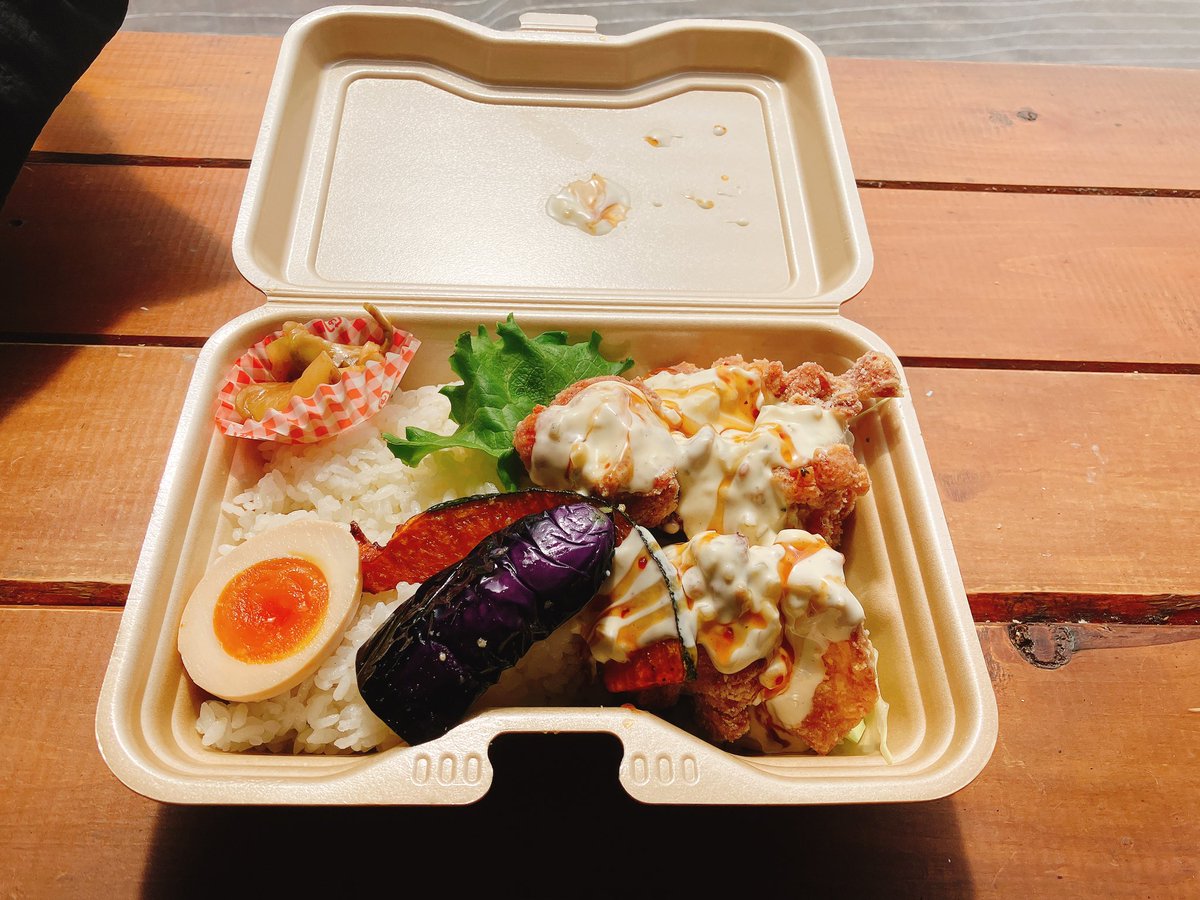 アバチキのチキン南蛮弁当🍱
ジューシーで美味い😋