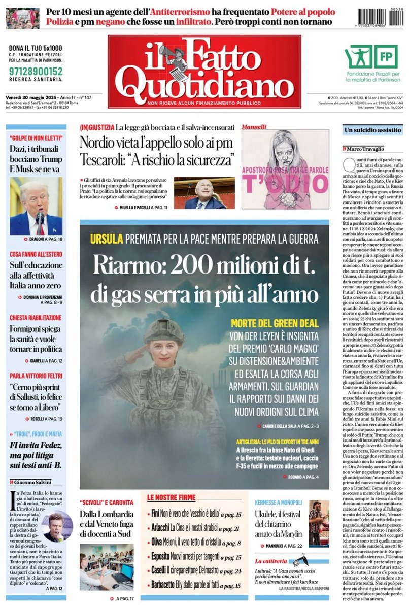marsetac's tweet photo. Il Solovyov de noantri ha colpito ancora. Ormai invasato e rapito dalla tifoseria da stadio @marcotravaglio oggi ci racconta le sue verità alternative. Che poi sono le stesse di ieri e dell’altro ieri. Cominciamo con “la Russia ha vinto e Ucraina, Europa e NATO hanno perso”. E chiaramente le regole del negoziato le dettano i vincitori.

Ormai sono della filosofia per cui bugiardi pazzi vadano assecondati. Per cui va bene. Che dopo tre anni la Russia non abbia concluso la guerra che doveva finire in tre giorni, che sia impantanata in Donbass e controlli meno territorio di quando ha invaso, che sia ritenuta da mezzo mondo un paese criminale, che abbia fallito nel tentativo di allontanare i confini della NATO (che sono raddoppiati), che abbia devastato la propria economia ed entro il 2027 si vedrà chiudere i rubinetti da molti degli storici acquirenti di petrolio e gas, che abbia perso un milione di persone tra morti e feriti, ne abbia fatto scappare un altro milione per paura di finire al fronte, sia ormai colonizzata dalla Cina e sia passata dal salotto del G8 a fare aperitivi con Ciccio Kim e parate con il leader dello Zimbabwe o di stati immaginari come l’Abkazia… tutto questo è sicuramente una vittoria. E ok, se la sua fervida immaginazione dice che in guerra c’erano anche UE e NATO ed hanno perso, chi sono io per dirgli che le truppe occidentali in Ucraina non ci hanno messo piede?

E guai anche a fargli notare la sua afasia narrativa, che salta agevolmente e alla bisogna dall’invincibilità di Mosca, capace di sconfiggere coalizioni di millemila stati più ricchi e blasonati, alla contrarietà al riarmo europeo perché non necessario, visto che la sola UE è già più forte e armata della Russia. Mah!

Ha ragione anche nel continuare a manipolare le dichiarazioni di Zelensky (che non disse di non poter recuperare i territori, ma semmai di avere bisogno di aiuto per farlo), che ora si sarebbe messo addirittura in testa di mantenere ucraini i territori che sono ucraini. Una vera follia! Suvvia, se chiedi il rispetto del diritto internazionale meriti di essere deriso e sbeffeggiato.

Il grande condottiero Putin (inchino) invece ha tutto il diritto di imporre condizioni mafiose come quella di pretendere i territori che si è rubato più quelli che conquisterà tra una quindicina di anni e altri 6-7 milioni di morti, ma anche il diritto sacrosanto di pretendere la smilitarizzazione e la neutralità di un paese che ha ripetutamente invaso. Come dargli torto?

D’altra parte sappiamo tutti agli ucraini a cosa serve l’esercito: ammazzare i russofoni del Donbass. Lasciate stare i rapporti OSCE e ONU. Lasciate stare anche le intercettazioni dei consiglieri di Putin (inchino) che nel 2014 facevano l’elenco dei provocatori pagati per creare disordini nel sud est del paese, gli agenti del FSB che rivendicavano la guerra che avevano scatenato come un successo, i 35-50.000 volontari russi per lo più neonazisti spediti a combattere in Luhansk e Donetsk e l’esercito di Mosca senza insegne entrato in territorio di uno Stato sovrano. Lui sa che in Ucraina (dove non ha mai messo piede) i russofoni venivano colpiti come barattoli ad una fiera di paese e quindi non si discute.

E poi ancora deliri su deliri e menzogne su menzogne, ormai senza pudore e chiaramente in preda ad una eccitazione da far invidia ad un quattordicenne al concerto del suo cantante preferito.

Giusto sul finale avevo sperato di poter concordare con lui. “Non si può perdere ciò che si è già irrimediabilmente perduto: si può solo perdere ciò che si ha ancora”. Ma poi ho capito che lui si riferiva ai territori ucraini, mentre io alla sua dignità.