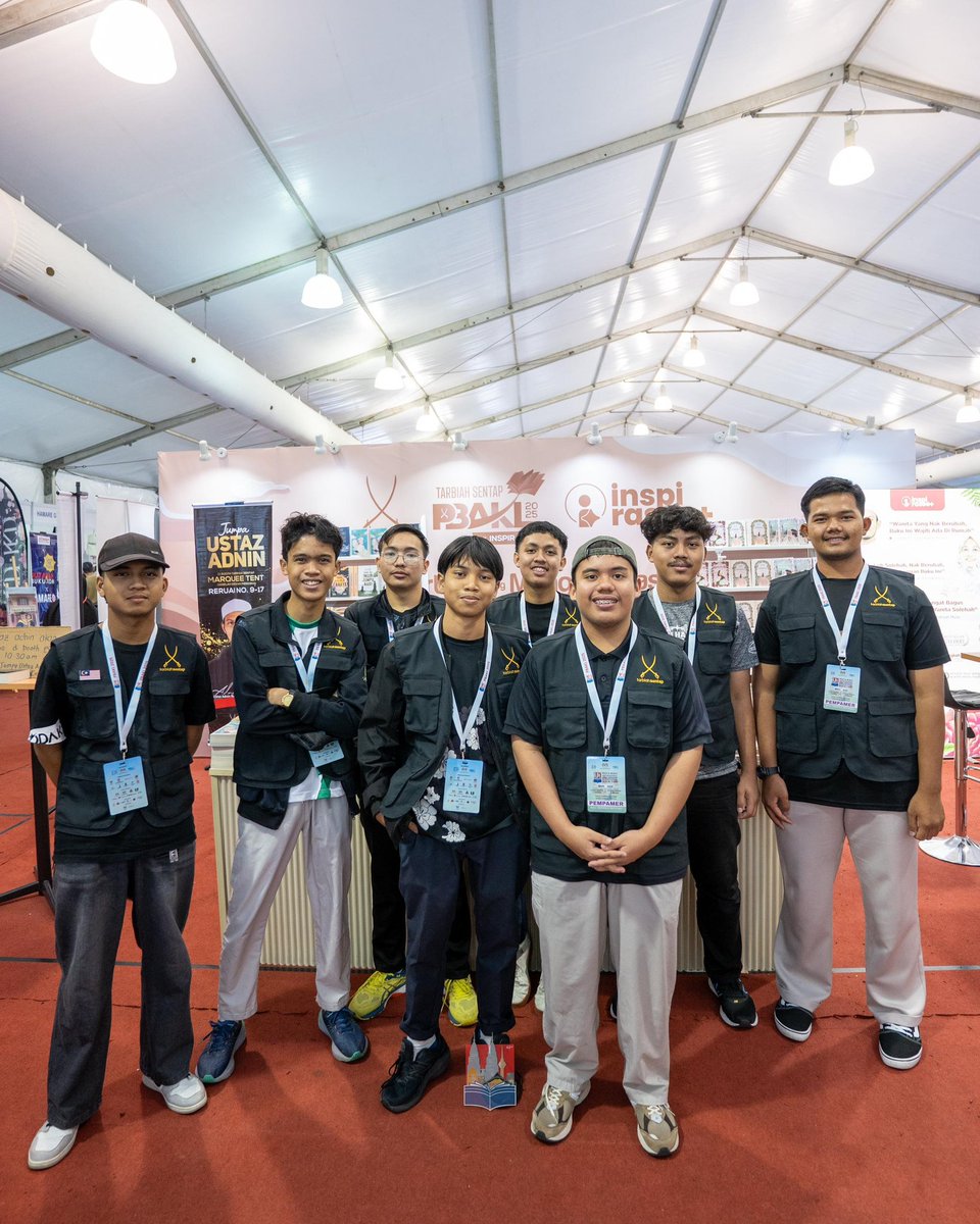 klibfmy's tweet photo. HARI KELAPAN PBAKL 2025 (1)
π Pesta Buku Antarabangsa Kuala Lumpur 2025
Tarikh: 23 Mei hingga 1 Jun 2025
Masa: 10 pagi hingga 10 malam
Lokasi: Pusat Dagangan Dunia Kuala Lumpur (WTCKL)
BUKU: MEMBACA, MEMIMPIN.
#PBAKL2025 #MalaysiaMembaca #MalaysiaMadani
#KLIBF2025 https://t.co/qAYI41DAj2