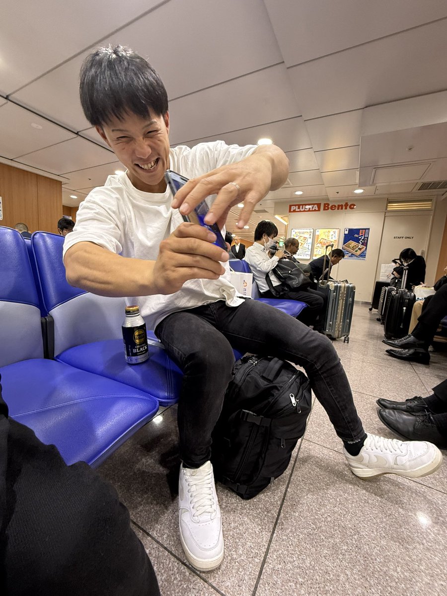 fkikouki's tweet photo. 新幹線待合室でもLRTK！何してんだホント笑

Polyuse fes2025ありがとうございました♪ https://t.co/g3x6LrE7Mj