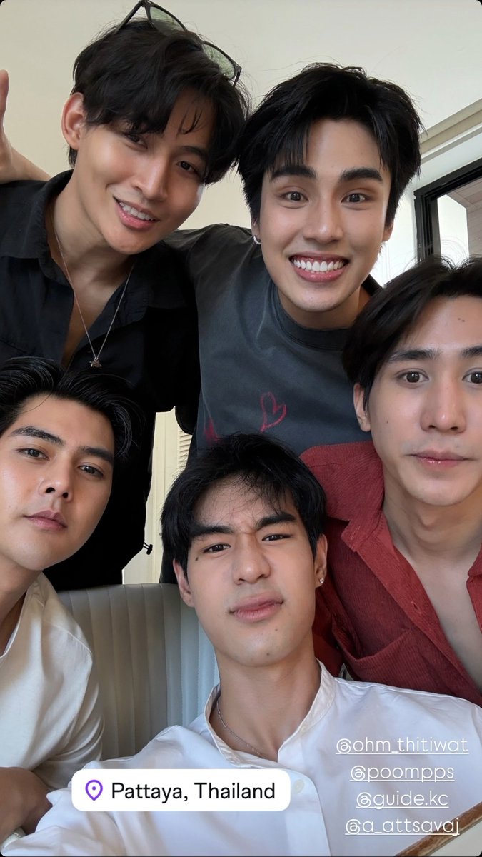 Thiamtawan's tweet image. เหมาะสมกับรอยยิ้มและความสุขกันมากเลย ไว้ไปเที่ยวกันอีกนะ ทะเลต้องการสแนป

#poompps #Guidekc #OhmThitiwat　#atomnathaphop #tawannawinwit