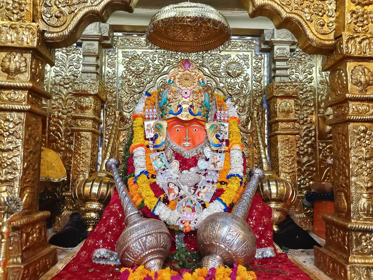 दिव्य दर्शन श्री बाला जी सरकार श्री बागेश्वर धाम सरकार ग्राम गढ़ा(मध्यप्रदेश) 30-05-2025 #divyadarshan #bageshwardham #bageshwardhamsarkar #balaji
