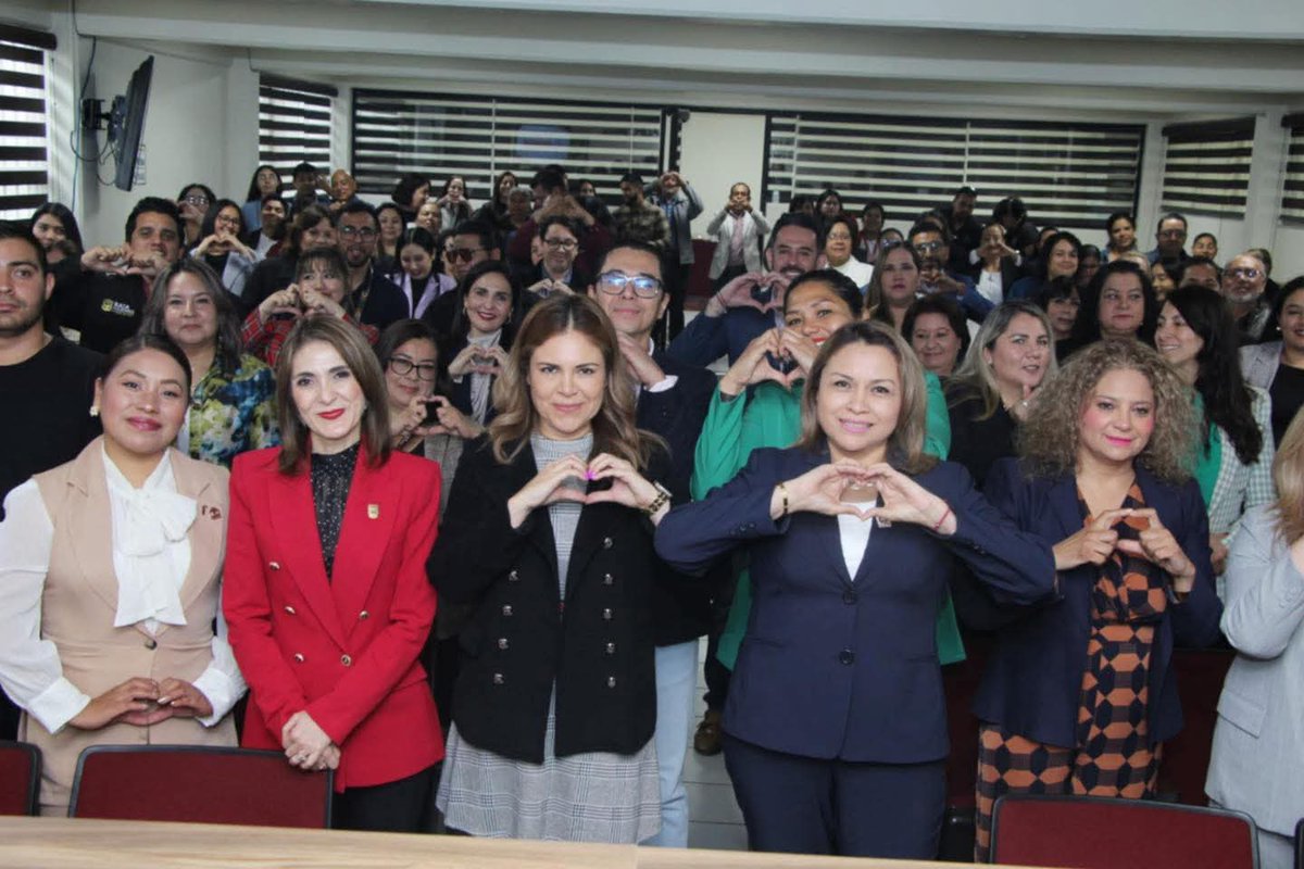 En el Día Mundial del Acogimiento Familiar dir. de DIF Tijuana, Paola Leyva  encabezó el Simposio de Acogimiento Familiar
El objetivo,crear oportunidades para que niños y adolescentes ejerzan su derecho de crecer rodeados de amor, respeto y apoyo.

#TijuanResponsabilidadDeTodos