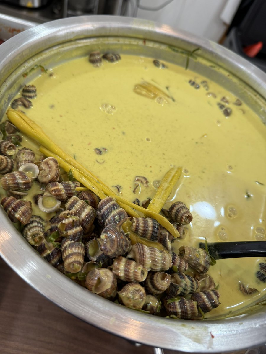 saeraahhh's tweet photo. @Twt_Cyberjaya lauk kita special harini ada siput sedut! Jemput dtg semuaa. Boleh claim free bubur caca juga! 😍 

Streetmall cyberjaya unit A-4
8:30 am - 4:30 pm https://t.co/O9W8uJDuTd