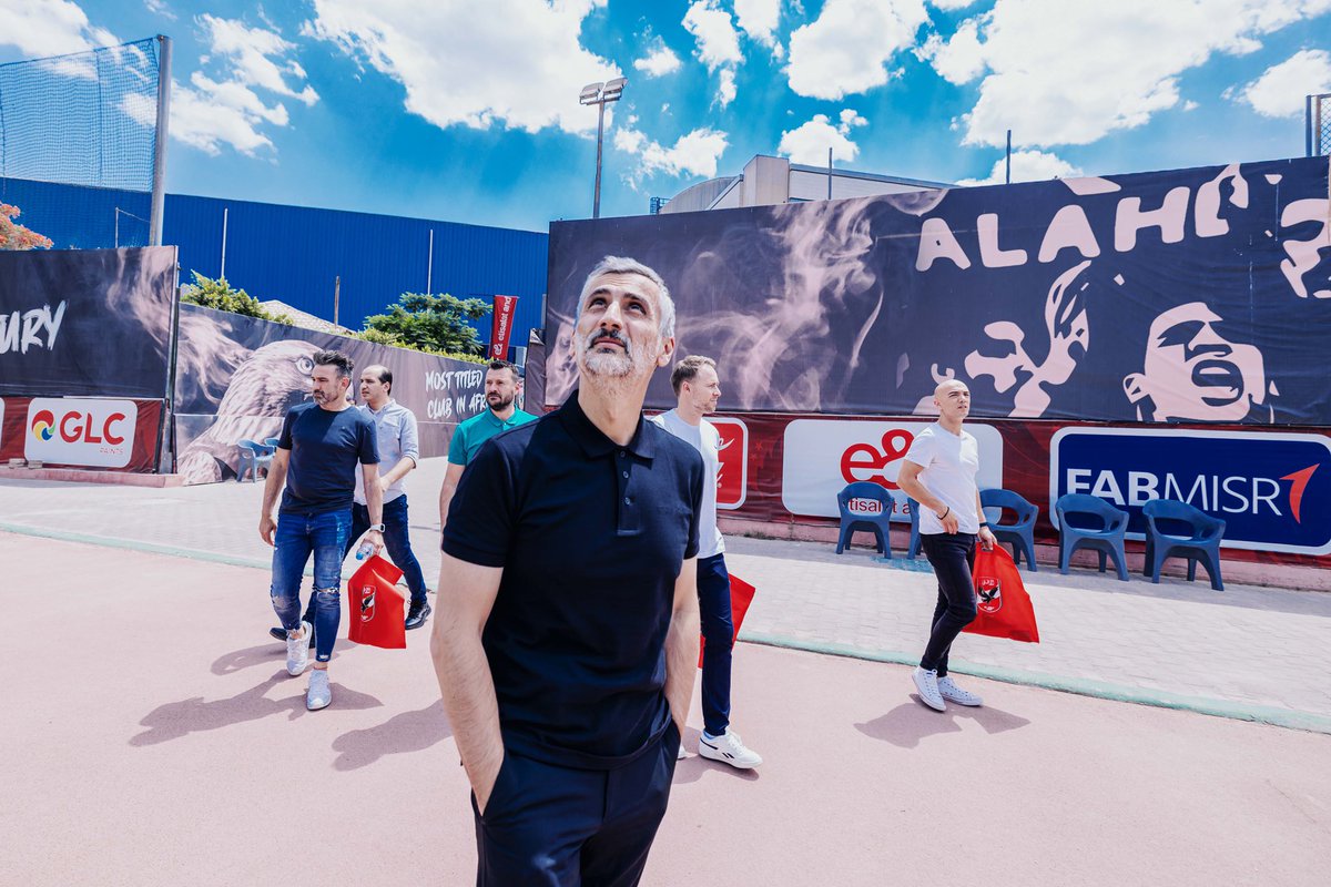 UnplayableZA's tweet photo. 𝗜𝗠𝗣𝗥𝗘𝗦𝗦𝗘𝗗

"I'm in a European club. You don't lack anything. This is what I dreamt of and hoped for, to coach a team the size of Al Ahly," - the club's new coach José Riveiro as quoted by @Yallakoranow.

#UNPLAYABLE https://t.co/g0hJEDJHp3