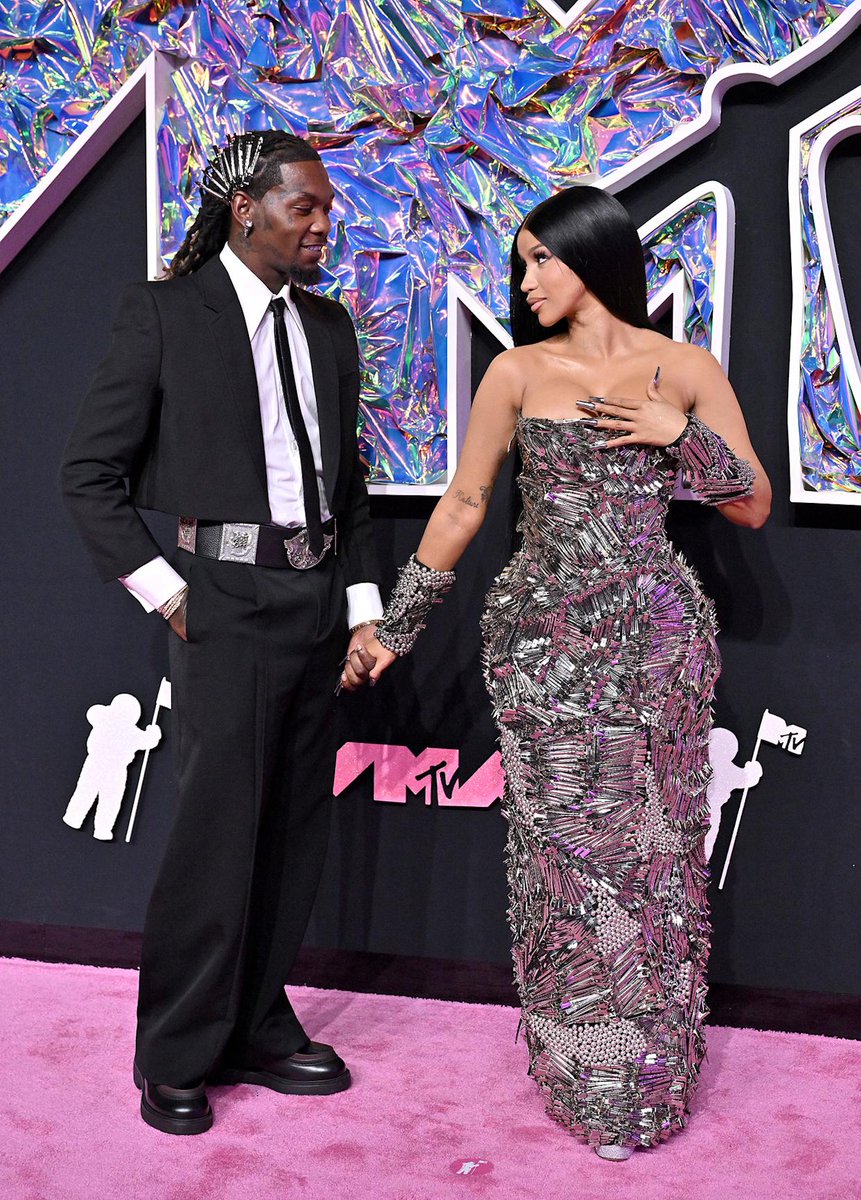 Offset is asking for spousal support from Cardi B

As he claims he wants to be still able to maintain the boujee lifestyle he got accustomed to during her time with Cardi

And rightfully so, he should demand that, after all Cardi is richer than him

Know your worth king!!!