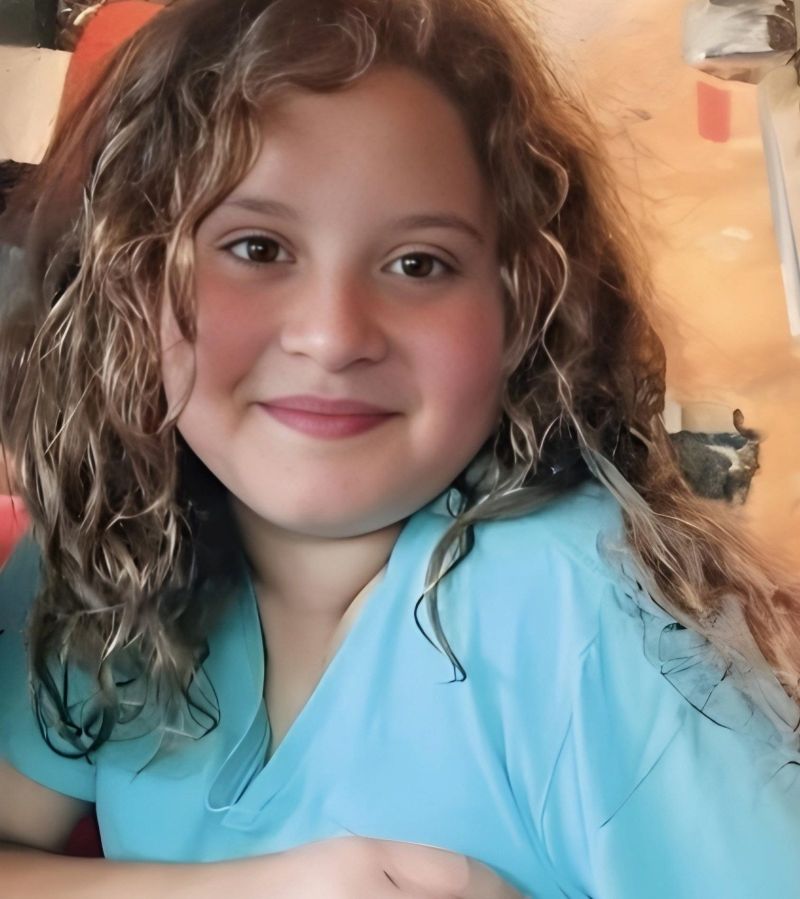 Liel Hetzroni, a 12-year-old girl, pleaded with Hamas militants, saying, "I'm just a girl, I have school tomorrow!" 

Despite her cries, they killed her, her twin brother Yanai, their great-aunt, and grandfather.

#NeverForget #NeverAgainIsNow #NeverAgain #October7thMassacre