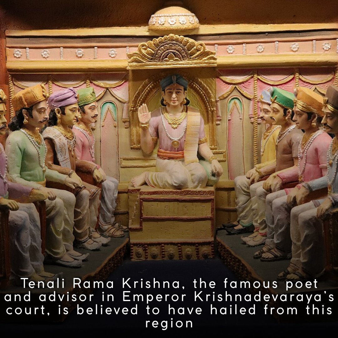 _IndianCulture's tweet photo. #OnceUponAState: Tenali Rama 
Discover more about Chandragiri and Tenali Rama Krishna, a famous courtier in the Vijayanagara Empire at https://t.co/gSQIs2Mvys 

This week in #StateScape we are exploring the culture and history of Andhra Pradesh.  

#AndhraPradesh #Chandragiri https://t.co/Z7mVz7b4d4