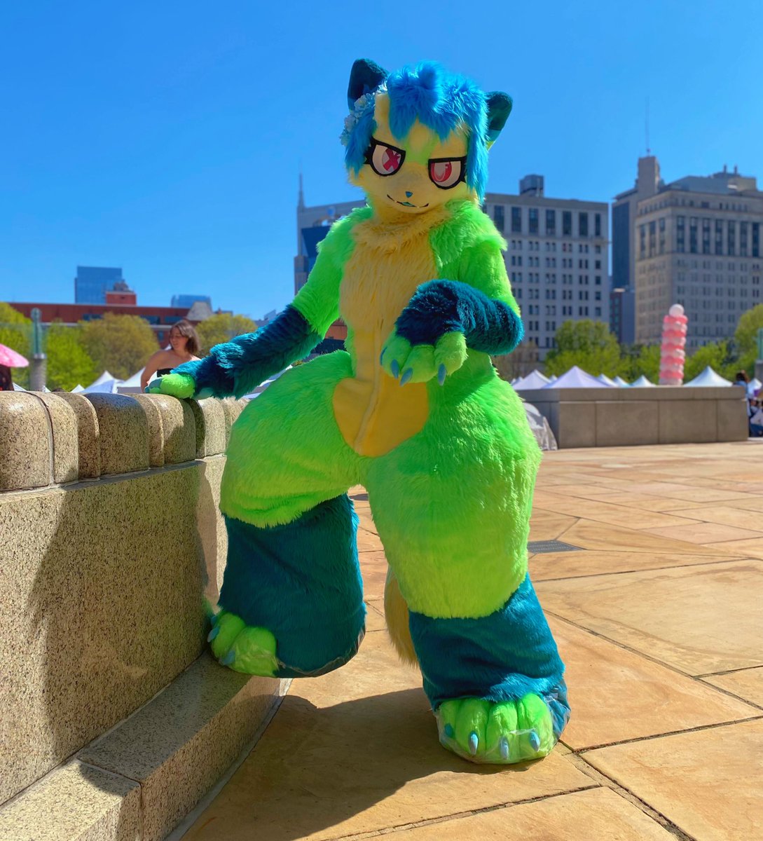 One small step for dog 🐾✨

📸: <a href="/quiptie/">Quip 𓅾</a>
🪡: <a href="/_SFcostumes/">Starfall Costumes</a> / <a href="/laughingmaw/">Laughingmaw ➡️ Megaplex</a>

#FursuitFriday
