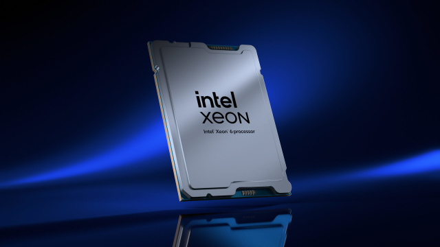 The latest Xeon® 6 CPUs are now boosting GPU-powered AI systems with Priority Core Turbo &amp; Speed Select Tech! Now powering NVIDIA DGX B300, these processors redefine AI infrastructure with high core counts &amp; faster memory speeds! #IAmIntel bit.ly/3Z7QXl6