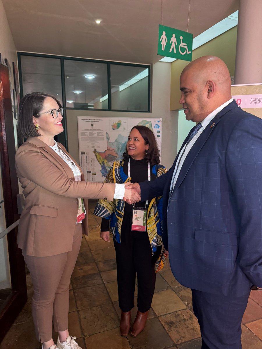 CityofCT's tweet photo. The City’s Deputy Mayor Alderman @AndrewsEddie, delivered the opening address at the F20 Climate Solutions Forum, held earlier this week at Kirstenbosch National Botanical Gardens.
See: https://t.co/eBGNsll2fX
#CTNews #SpatialPlanningandEnvironment https://t.co/pTMfZmfiUJ