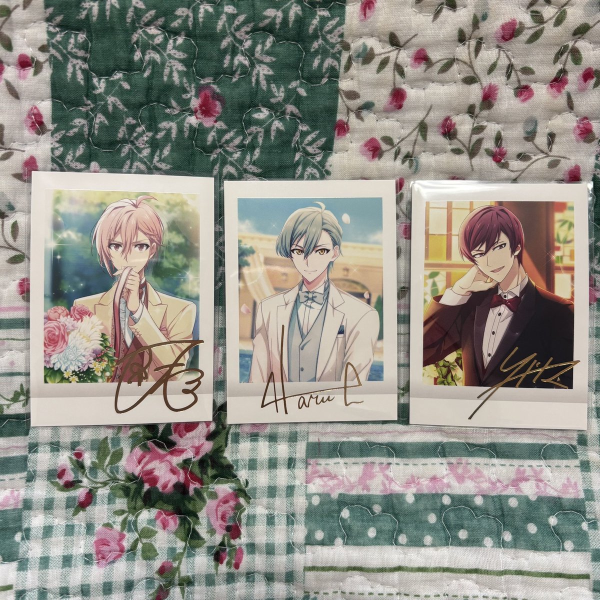 【交換】アイドリッシュセブン アイナナ ぱしゃこれ  14弾

譲：箔押し 天、悠、トウマ

求：同種 壮五1＞龍之介2

箔押し壮五を優先で探しています。
郵送での交換のみ、お気軽にリプライからお願いします。