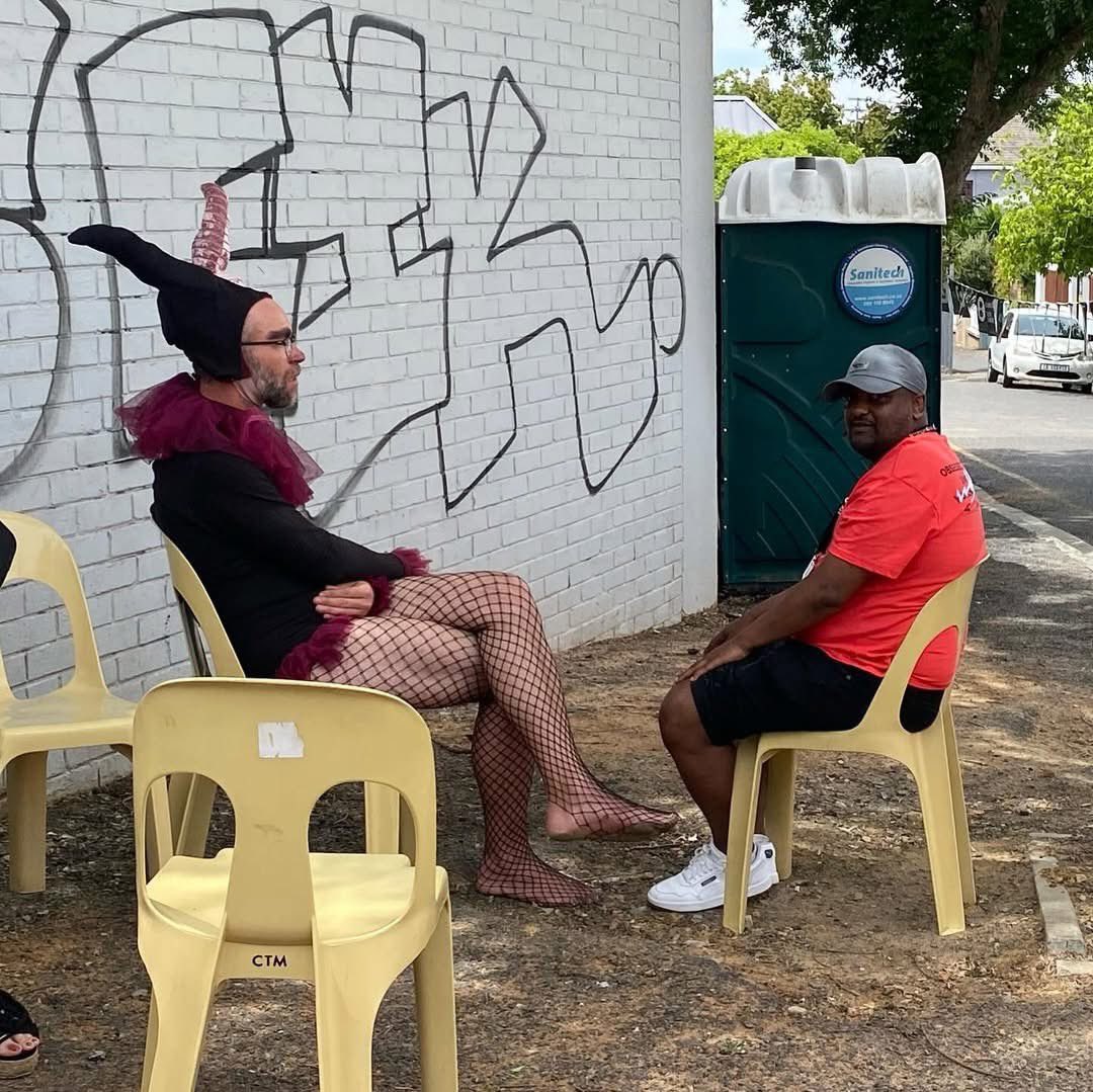 JohannesburgIYP's tweet photo. “When last did you ask a truly open-ended question?”, asks A StrangerKind founder Madi van Schalkwyk. Curiosity was the catalyst for her ‘community of conversation’ – now 150 volunteers strong. Read her story: https://t.co/MPd3F2N83k https://t.co/kcnH6D6cOl