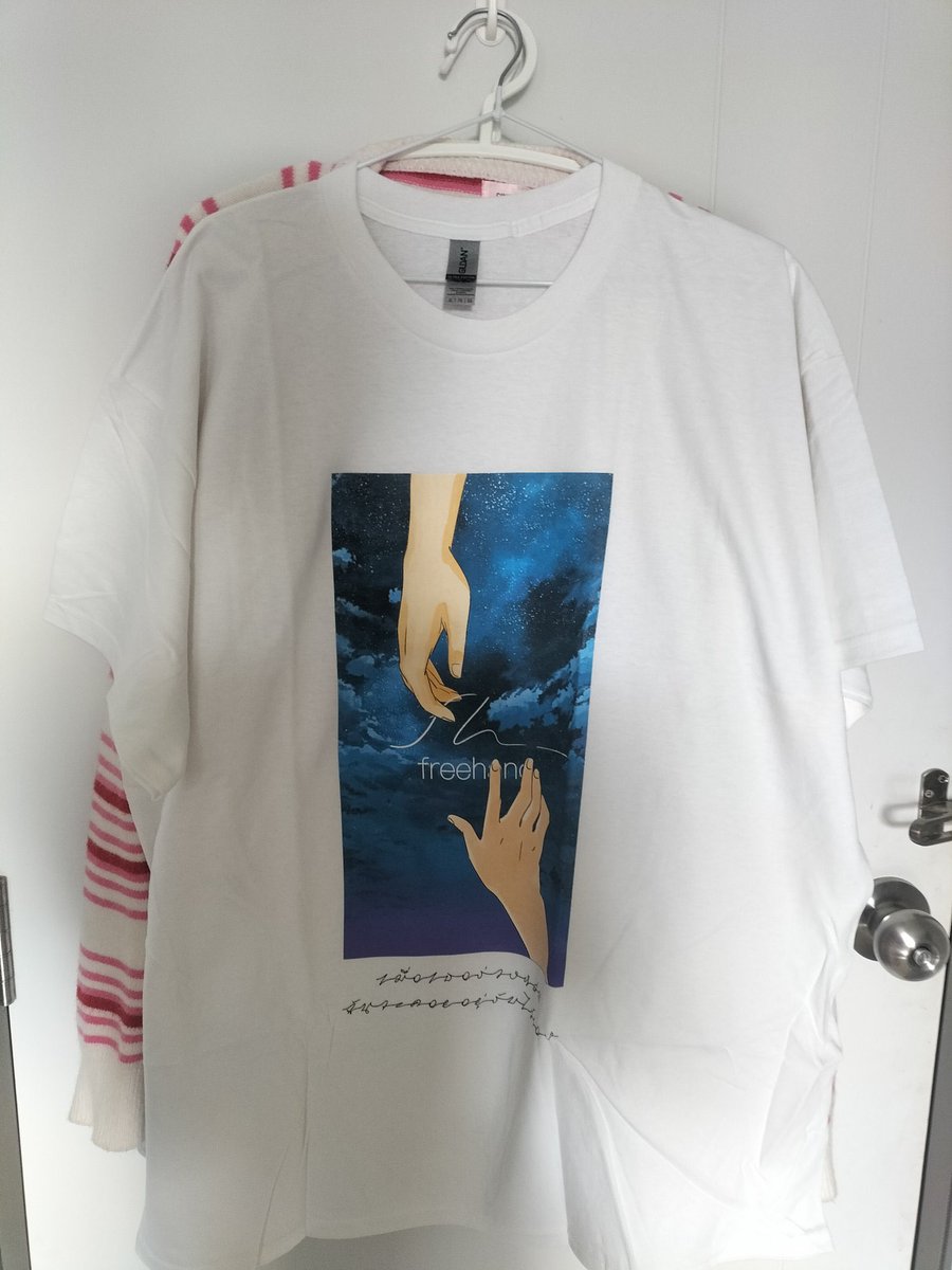 lala7349's tweet photo. ส่งต่อวงfreehand 
•  เสื้อfreehand xl สีขาว  ใส่1ครั้ง  700฿
• โปสเตอร์  300฿
•  ซีดีพร้อมลายเซ็น 550 ฿

 #เสื้อวงไทย https://t.co/WGPFIsV6Yg