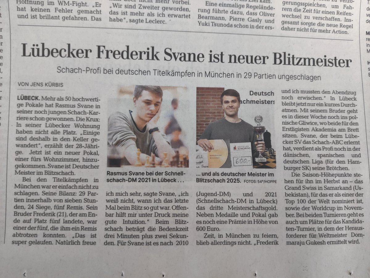 SchachNotizen's tweet photo. Kuriosum: Ausgerechnet in den Lübecker Nachrichten werden die beiden Lokalmatadore Rasmus und Frederik Svane verwechselt. Nicht Frederik, sondern Rasmus gewann jüngst den Titel im Blitzen. #Schach #Svane #Chess
1/2 https://t.co/e4z9QAbtlA