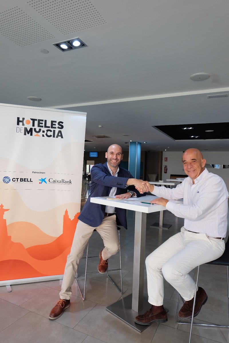 hotelesdemurcia's tweet photo. La Asociación de Hoteles de Murcia ha firmado un acuerdo de colaboración 🤝 con CT Bell, empresa líder en el sector de las telecomunicaciones, con el fin de impulsar varias áreas de los hoteles de la ciudad relacionada con la tecnología 🖥️

#hotelesdemurcia #hoteles #murcia https://t.co/kNy1EOoRo2
