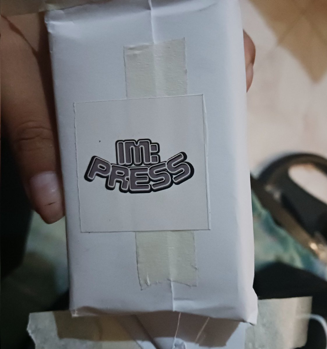 jashiismosaaaa's tweet photo. Not a ppop related tweet butttt thank you to @impressbypj ! Fast transaction talaga HAHAHHAA Umuwi na mga pogi sa bahay. Ready na idistribute. Thank you sm! Uulit!

#impressproof https://t.co/pwJ9Ok2J1p