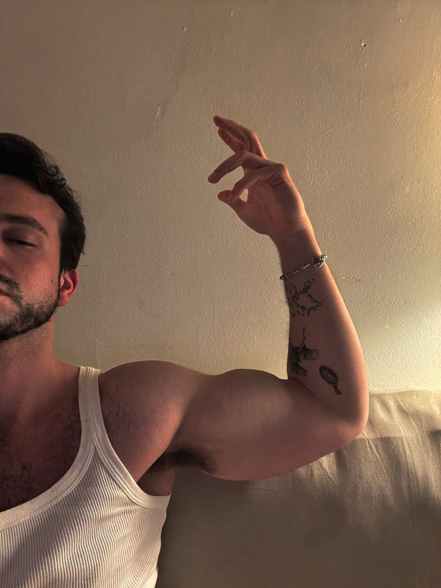 Do you like biceps?💪🏻