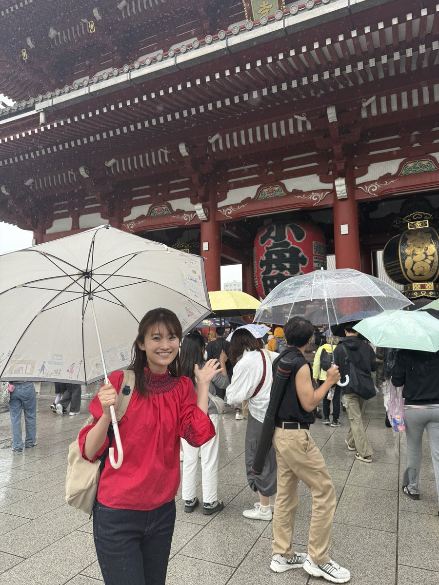 miii_des's tweet image. #HYUNDAI #INSTER presents Amazing Drive Report🎤

今日は浅草へドライブ🚘💨
雨でもインスターの走りは楽しい！
浅草寺では凶のおみくじを引いてしまいましたが、大変な賑わいの仲見世では熱々のあげまんじゅうと人形焼をGET🔥美味しかったです☺️
#想像より相当楽しい
#lovelyday847 #FMヨコハマ