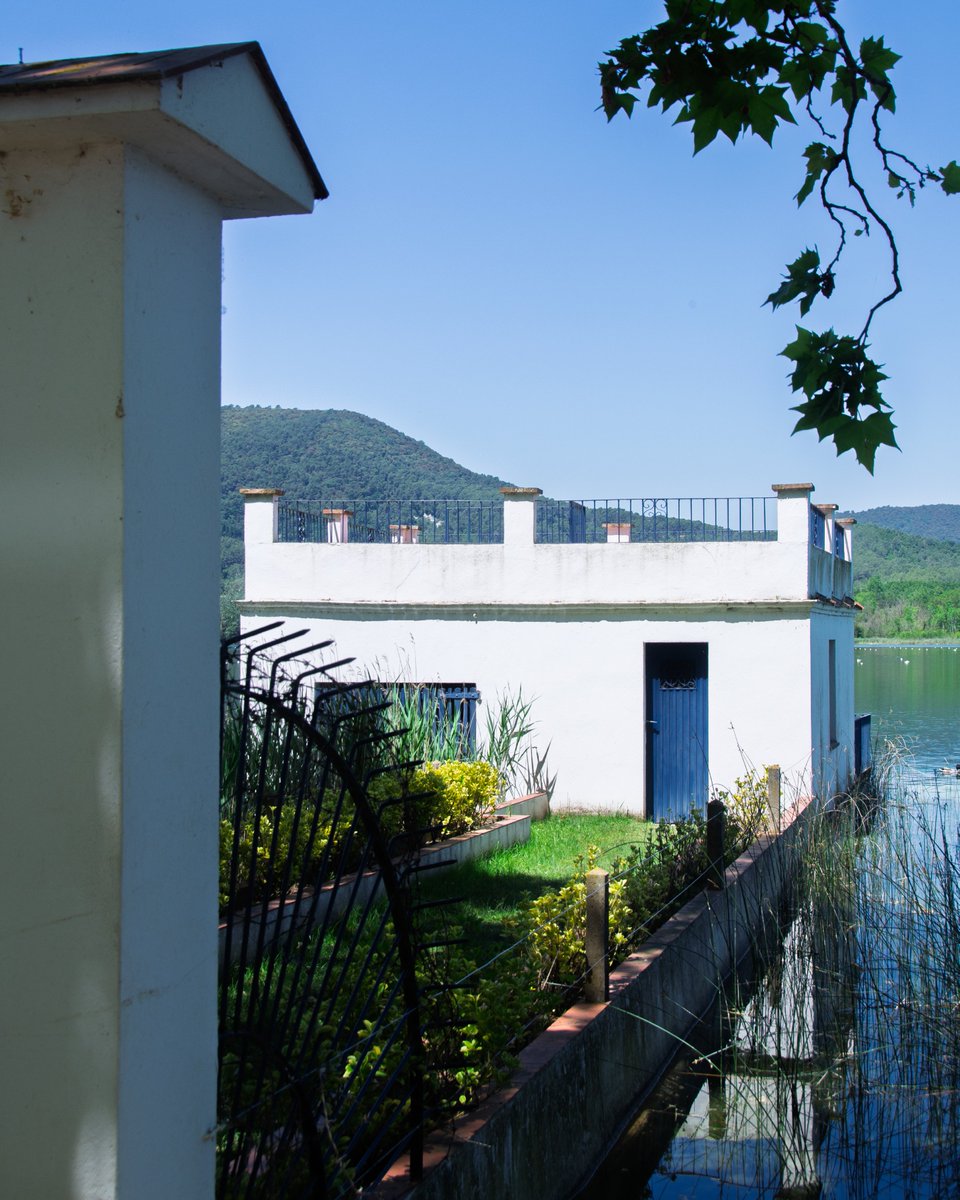 Ruta de les pesqueres de l'Estany de Banyoles!

Vols conèixer un dels patrimonis més singulars del nostre paisatge? Et proposem una ruta autoguiada per descobrir les pesqueres

🚶‍♀️Ruta fàcil i agradable
📍2 km
⏱️Uns 45 minuts

ℹ️turisme.banyoles.cat/ca-es/Qu%C3%A8…