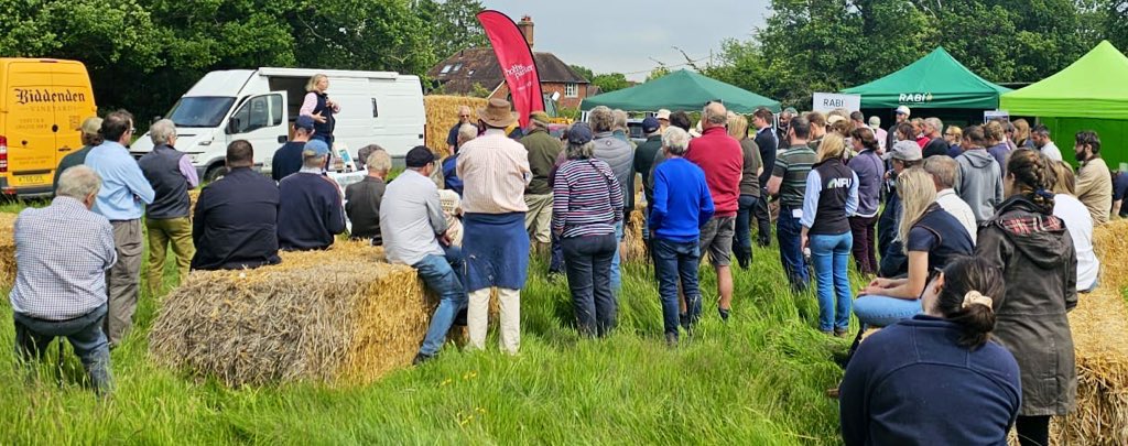 Holz1987Holz's tweet photo. Amazing day yesterday for our #farmofthefuture on farm demo event in Kent, great to have so many farmers join us @Hugh Richards wonderful farm to learn more about soils, ponds, rivers, hedges, trees, carbon, biodiversity &amp; how you can measure, monitor &amp; promote it on your farm https://t.co/RT634Jr5Yr