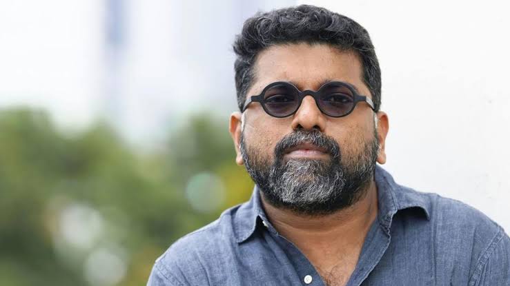 CensorMedia's tweet image. Latest : Malayalam acclaimed director #MaheshNarayanan known for his works #TakeOff ,#CuSoon, #Malik

is planning a movie with #SalmanKhan .

Discussions are under stage.