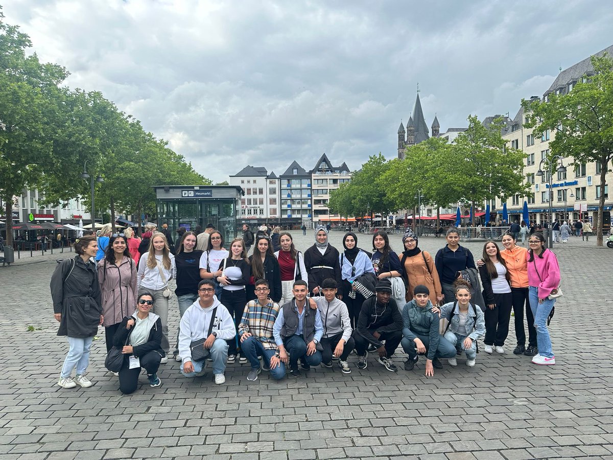 Erasmus+ Okul Eğitimi Akreditasyon Projemiz kapsamında Köln’de bulunan 10 öğrencimiz hareketlilik faaliyetlerine başarıyla devam etmektedir. 
<a href="/tcmeb/">Millî Eğitim Bakanlığı</a>
<a href="/Mardin_Valiligi/">Mardin Valiliği</a>
<a href="/tuncay_akkoyun/">Tuncay Akkoyun</a>
<a href="/mardinilmem/">Mardin İl Millî Eğitim Müdürlüğü</a>
<a href="/ali_eyyupkoca/">Ali Eyyupkoca</a>
<a href="/ulusalajans/">Türkiye Ulusal Ajansı 🇹🇷 Turkish NA</a>